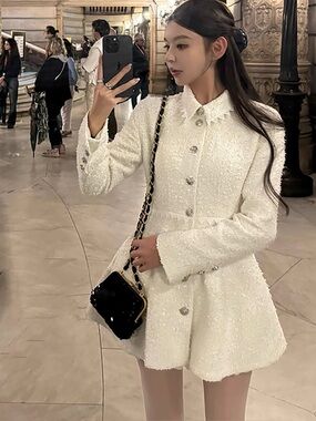 Designer-style White Tweed Bouclé Jacket with Elaborate Buttons - New